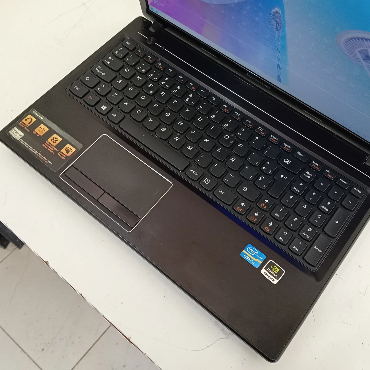 Foto 3 de Notebook Marca Lenovo Modelo 2189 Procesador Intel Core I7-3520m Cpu 2.90ghz Memoria Ram 6 Gb Disco Duro 195 Gb Acc No Tiene