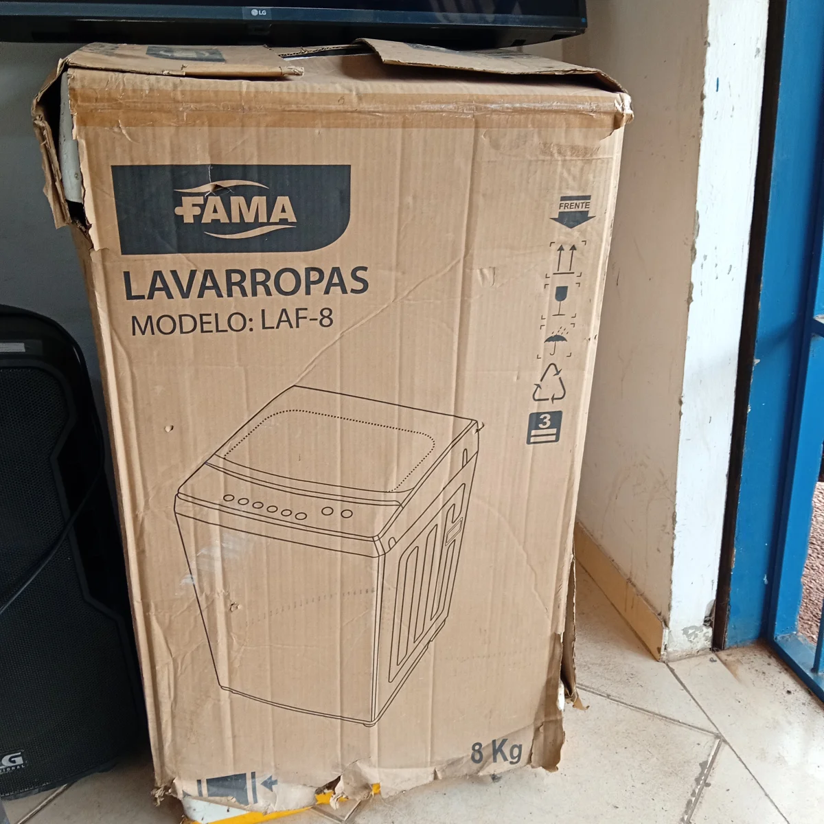 Foto 3 de Lavarropas Marca Fama Automatica De 8 Kg Modelo Laf-8 Usado En Buen Estado Acc Manguera De Carga Ffrio Y Caliente Manguera De Descarga Con Manual