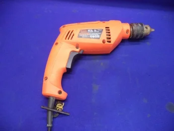 Foto 3 de Taladro Marca Black + Decker Modelo Hd555-B2c Usado En Buen Estado Acc Con Llave