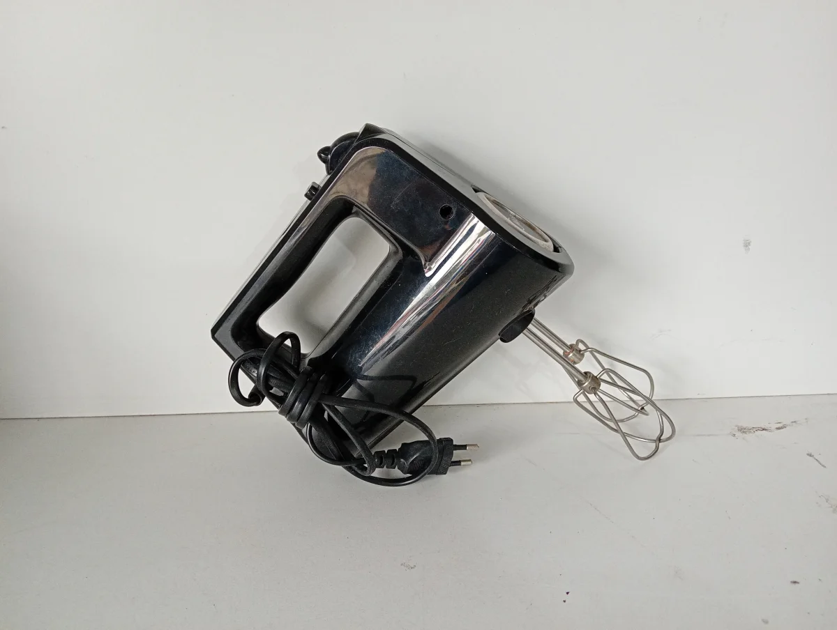 Foto 2 de Batidora Marca Midea Modelo Hm0293. Usado En Buen Estado Acc Con 1 Par De Bastidores En Caja
