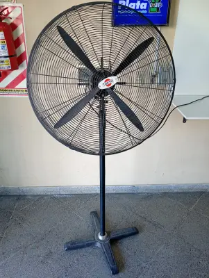Ventilador 3 Velocidades Marca Tokyo Industrial De Pie Modelo Usado En Buen Estado Acc No Tiene