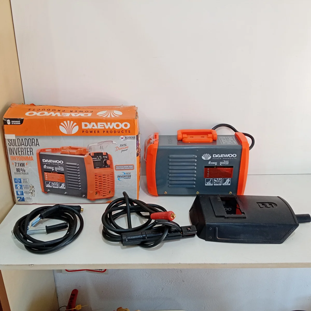 Soldador Marca Daewoo Electronico Modelo Dw200mma Usado En Buen Estado Acc C/ Careta Pinza Positivo Y Negativo Cepillo Y Arnez