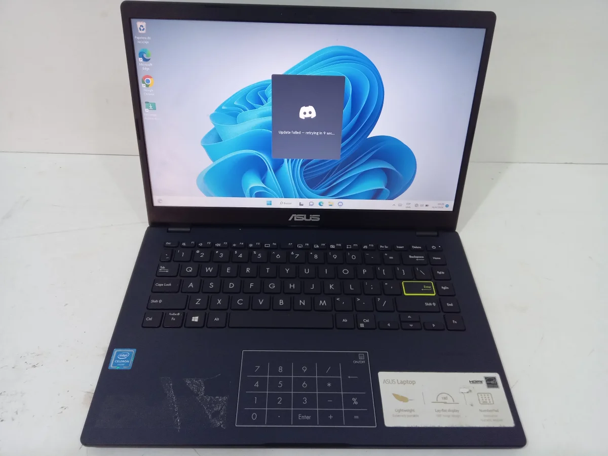 Notebook Marca Asus Modelo Desktop-061kap7 Procesador Celeron Memoria Ram 4 Gb Disco Duro 100 Gb Acc Con Cargador