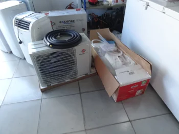 Foto 2 de Aire Acondicionado Tipo Split Marca Toky Potencia Btu 12.000 Con Kit Instalacion Con Control Modelo Aatokae21-L12chr1 Nuevo Sin Uso Con Caja Acc No Tiene