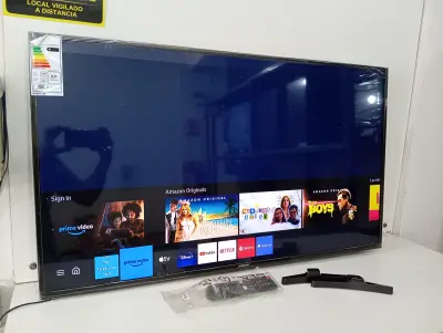 Televisor Led Smart De 43 '' Marca Samsung Modelo Un43j520 Con Control Usado En Buen Estado Acc Patitas