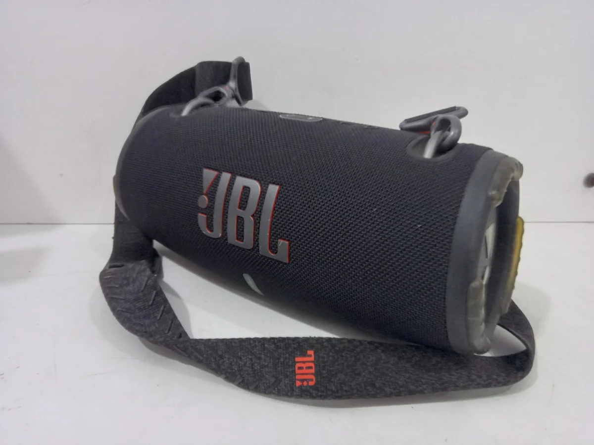 Speaker Potencia Watts No Tiene Marca Jbl Sin Control Modelo Xtreme3 Sin Caja Acc Correa Cargador