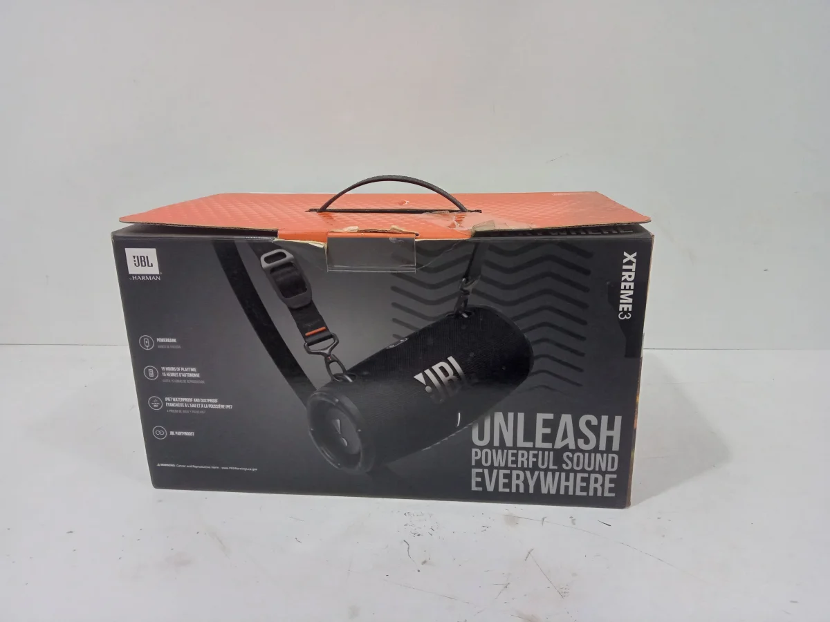 Foto 3 de Speaker Potencia Watts No Tiene Marca Jbl Sin Control Modelo Xtreme3 Sin Caja Acc Correa Cargador