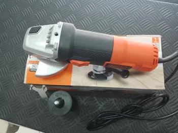 Foto 2 de Pulidora Marca Black & Decker Modelo G720-B2c Tamaño Chico Nuevo Sin Uso Acc C/ LlaveProtectorManijaEn CajaS/ Disco De Corte