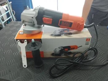 Foto 3 de Pulidora Marca Black & Decker Modelo G720-B2c Tamaño Chico Nuevo Sin Uso Acc C/ LlaveProtectorManijaEn CajaS/ Disco De Corte