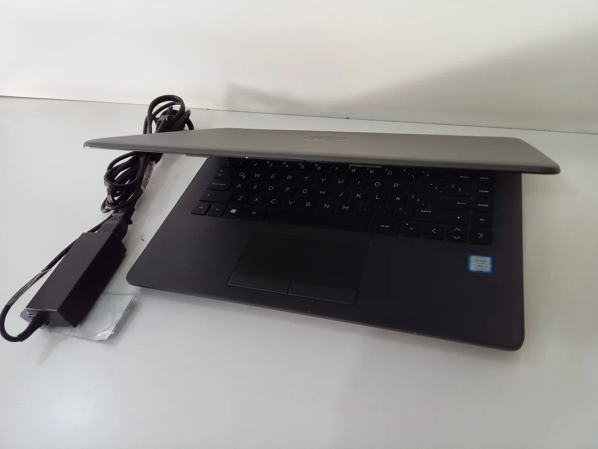 Foto 3 de Notebook Marca Hp Modelo 240g7 Procesador I5 Memoria Ram 8 Gb Disco Duro 500 Gb Acc No Tiene
