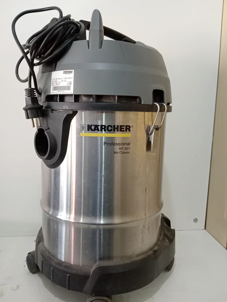 Foto 2 de Aspiradora Marca Karcher Modelo Nt30/1 Usado En Buen Estado Acc Con Una Manguera Y 2 Picos