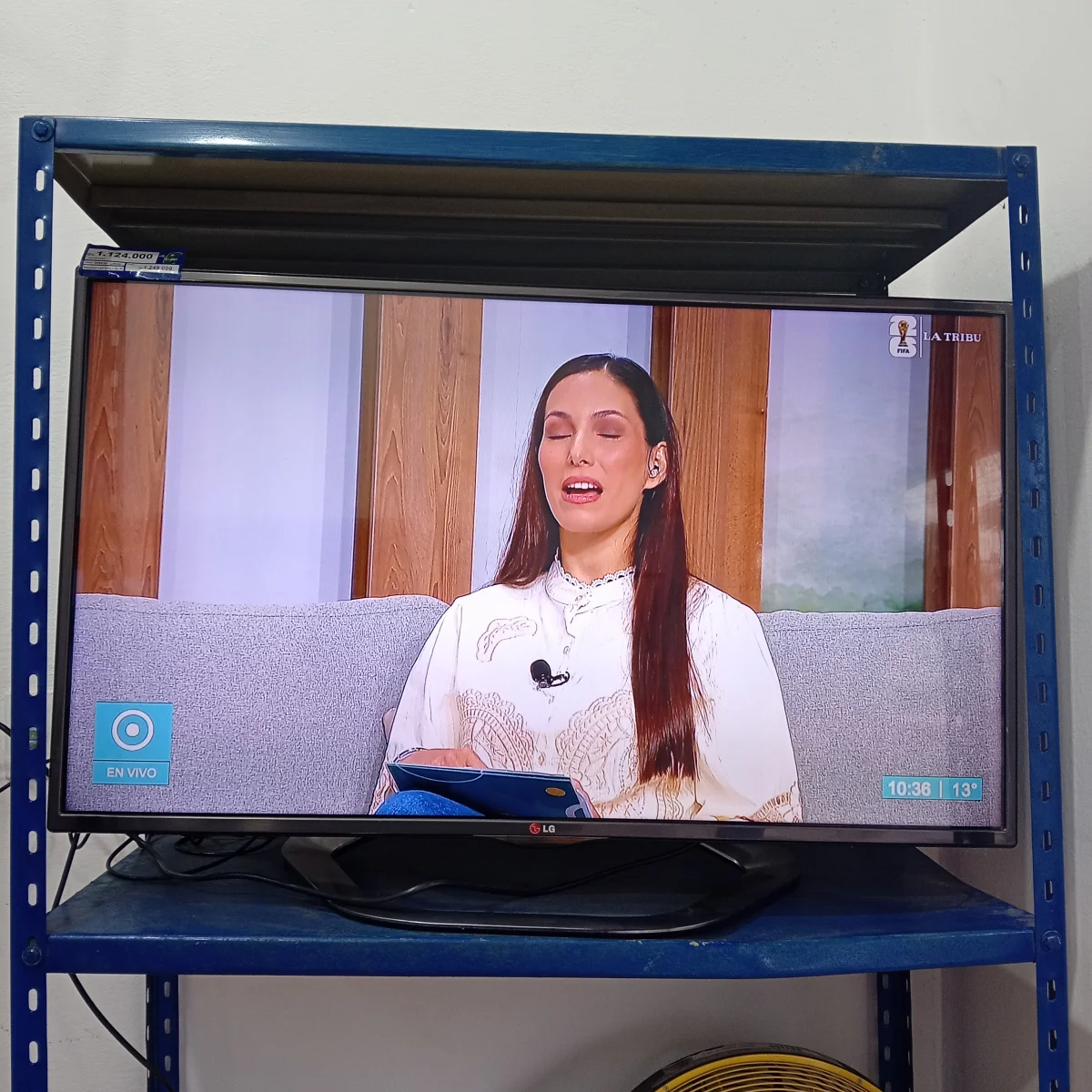 Televisor Led Smart De 42 '' Marca Lg Modelo 42la6200 Con Control Usado En Buen Estado Acc Base De PlasticoEntradas Usb-Hdmi-Av-Lam