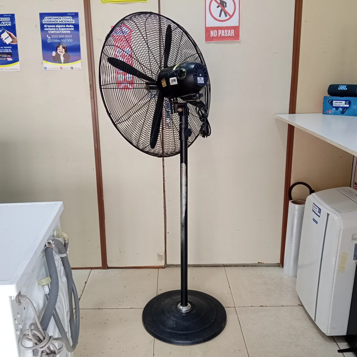 Foto 3 de Ventilador 3 Velocidades Marca Tokyo Modelo Vetokp1126 Usado En Buen Estado Acc C/4 Aletas