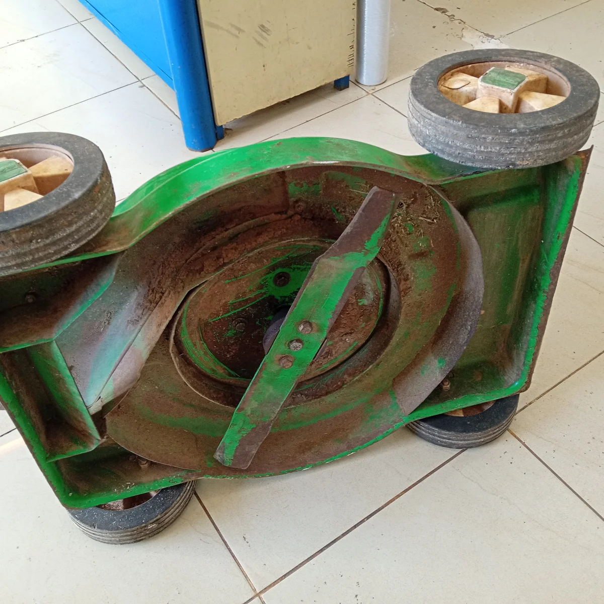 Foto 2 de Cortadora De Cesped Marca Trapp Modelo Mc-60e Usado Con Desgaste Acc No Tiene
