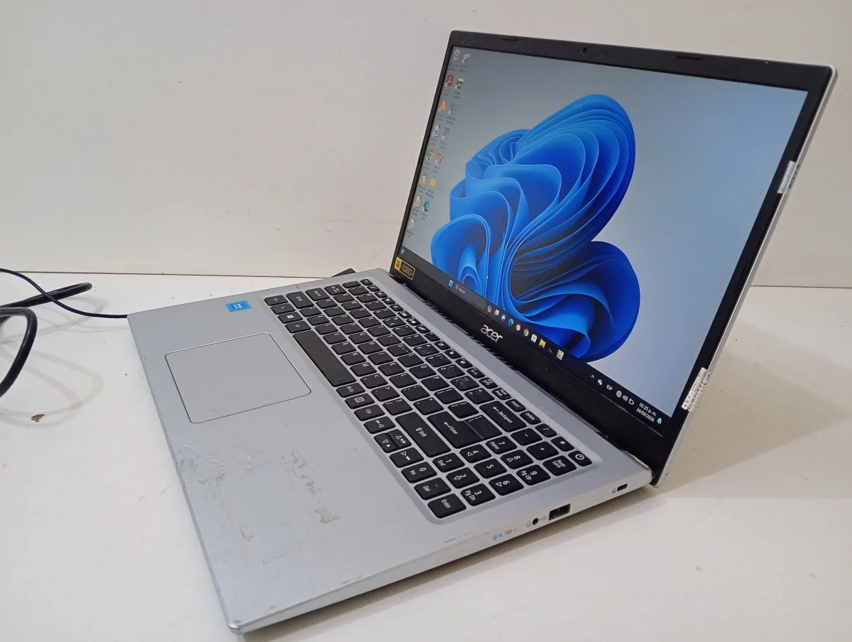 Foto 2 de Notebook Marca Acer Modelo N20c5 Procesador Celeron Memoria Ram 4 Gb Disco Duro 118 Gb Acc No Tiene