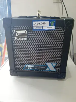 Amplificador De Sonido P/ Guitarra Marca Roland Modelo Cube -15c Usado En Buen Estado Acc Cable Corriente