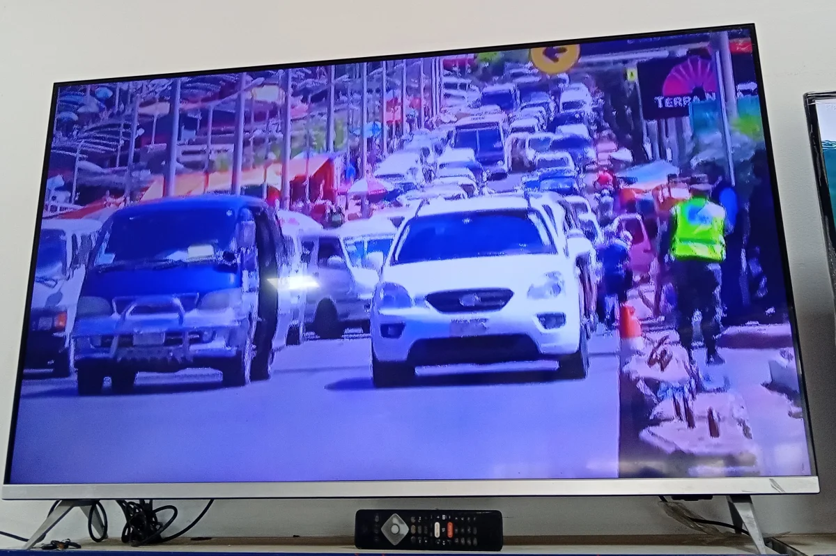 Televisor Led Smart De 50 '' Marca Philips Modelo 50pud6654/55 Con Control Usado En Buen Estado Acc Con Patitas Y Cable Power
