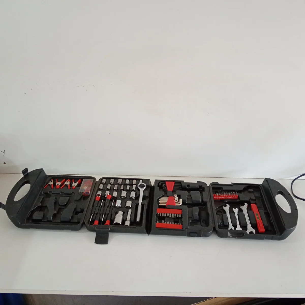 Foto 2 de Juego De Herramientas Marca No Tiene Modelo No Tiene Usado En Buen Estado Con No Tiene Acc Le Falta Algunas Piezas