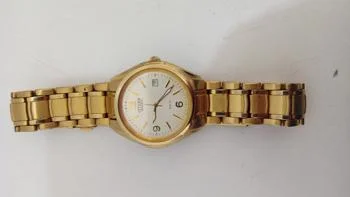 Reloj Para Caballero Marca Citizen Modelo No Tiene Usado Con Desgaste Acc Con Malla De Metal Dorado