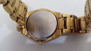 Foto 2 de Reloj Para Caballero Marca Citizen Modelo No Tiene Usado Con Desgaste Acc Con Malla De Metal Dorado