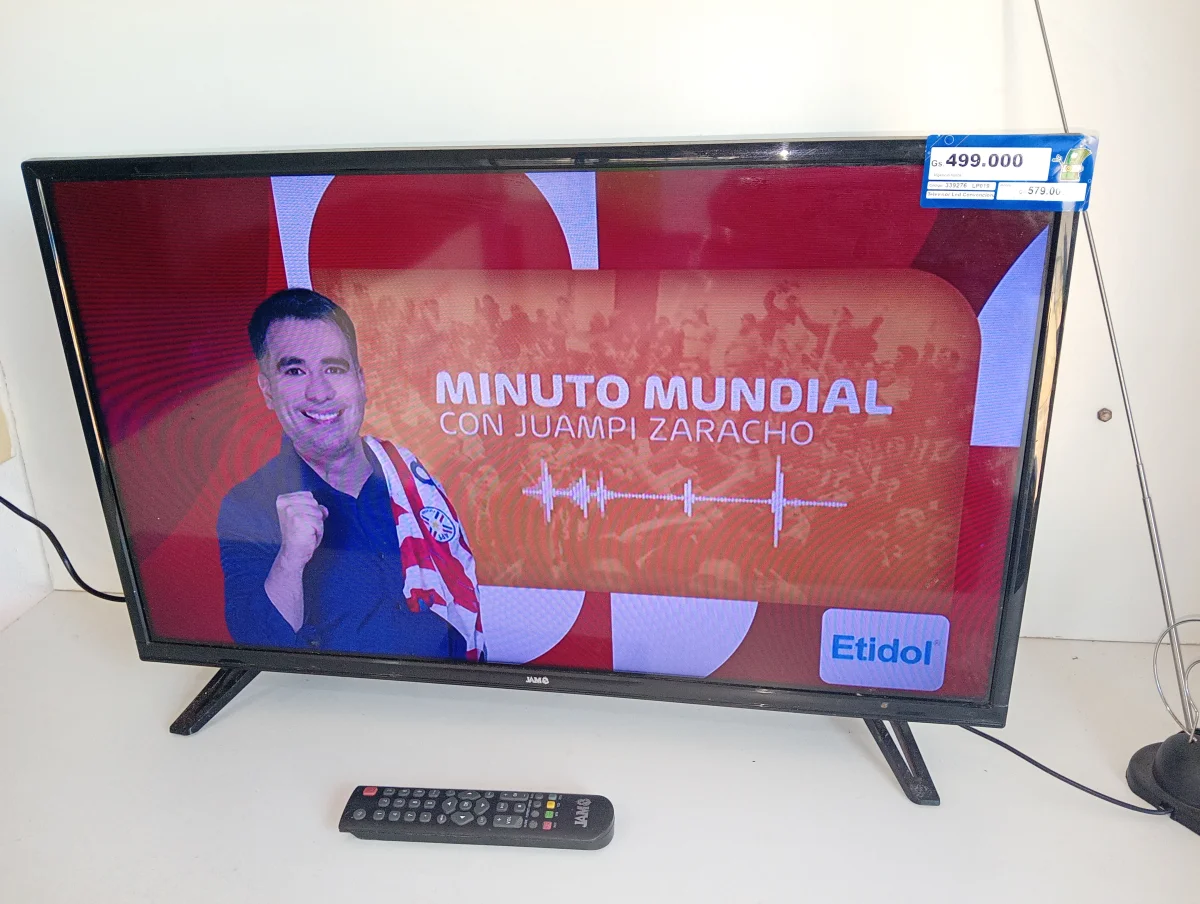 Televisor Led Convencional De 32 '' Marca Jam Modelo Ja32hd500 Usado Con Desgaste Con Control Sin Caja Acc 2 Patitas