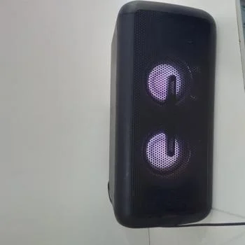 Parlante Portatil Marca Philips Modelo Tanx200/10 Usado En Buen Estado Con No Tiene Acc Cable Cargador