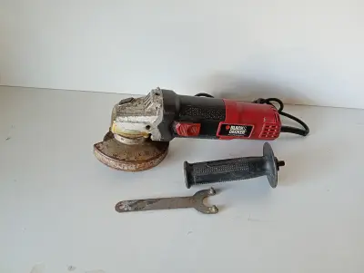 Pulidora Marca Black And Decker Modelo G720-Bec Tamaño Chico Usado En Buen Estado Acc Protector MangoDiscoLlave