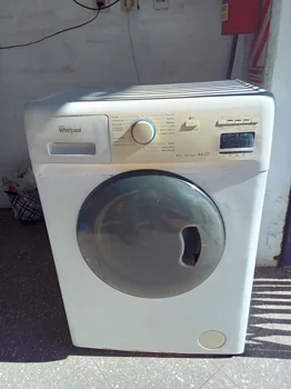 Lavarropas Cap 6 Kg. Marca Whirlpool Modelo No Visible Usado En Buen Estado Acc Carga FrontalCon Manguera De Carga Y Descarga