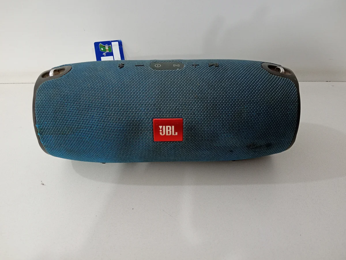 Speaker Potencia Watts 100 Marca Jbl Sin Control Modelo Xtreme Usado En Buen Estado Sin Caja Acc Cargador Nro24120