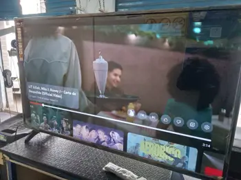 Televisor Led Smart De 50 '' Marca Tokyo Modelo Tvtokud50wd Con Control Usado En Buen Estado Acc Par De Patitas