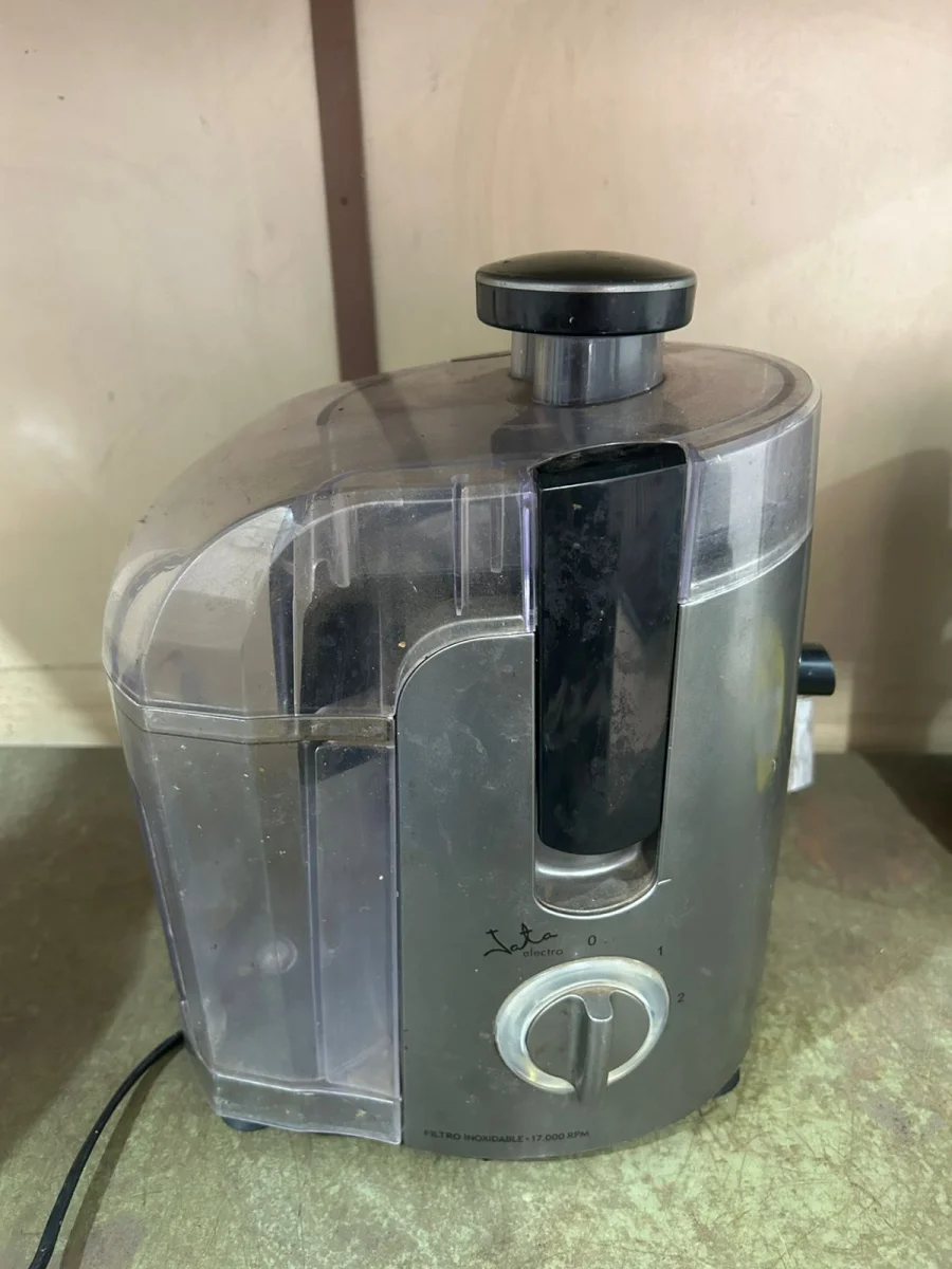 Foto 2 de Juguera 2 Velocidades Marca Jata Electro Modelo Li503 Usado En Buen Estado Acc No Tiene