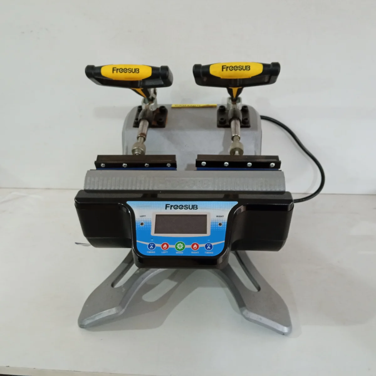 Plancha Para Sublimacion Marca Freesub Modelo St-210 Acc Para 2 Tasas