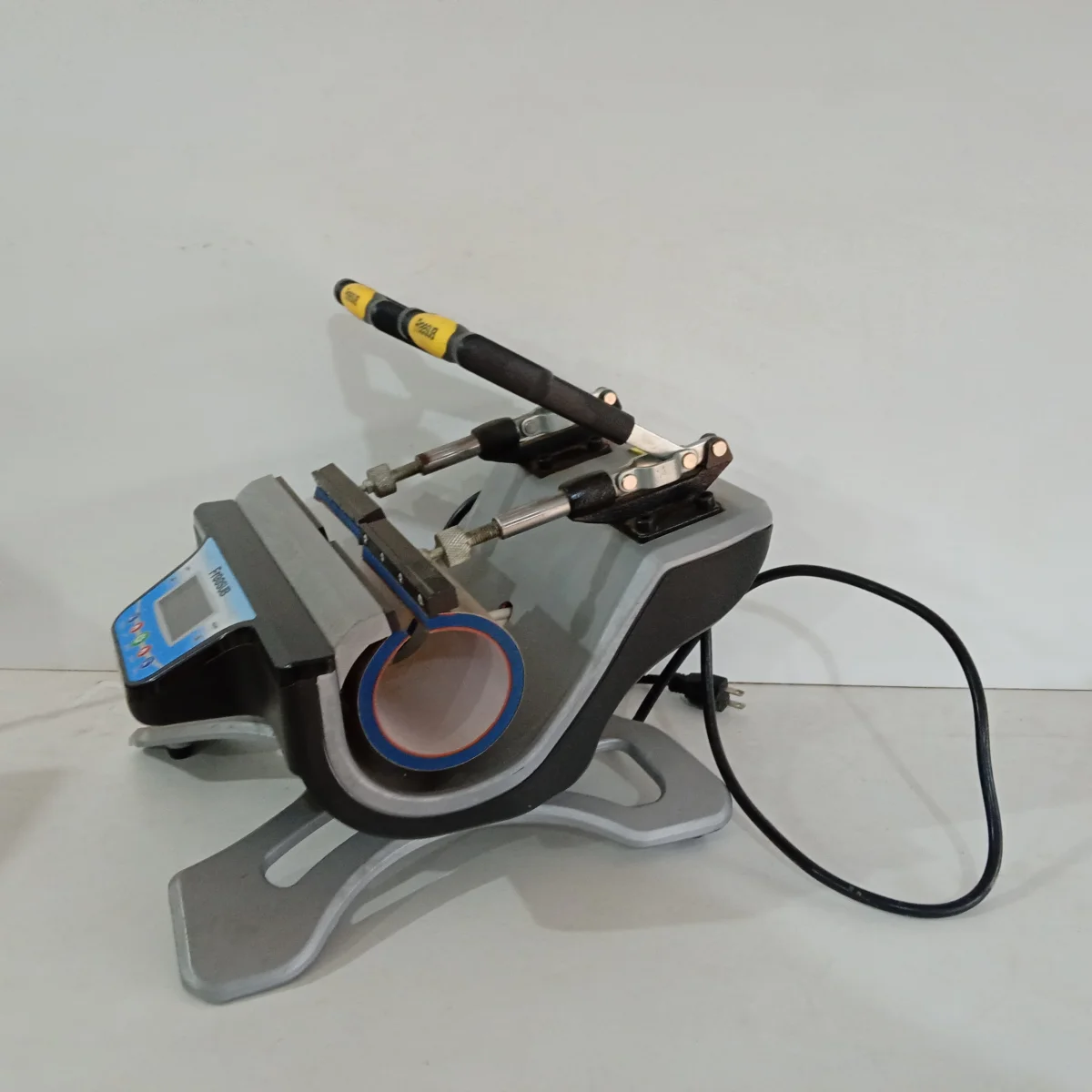 Foto 2 de Plancha Para Sublimacion Marca Freesub Modelo St-210 Acc Para 2 Tasas