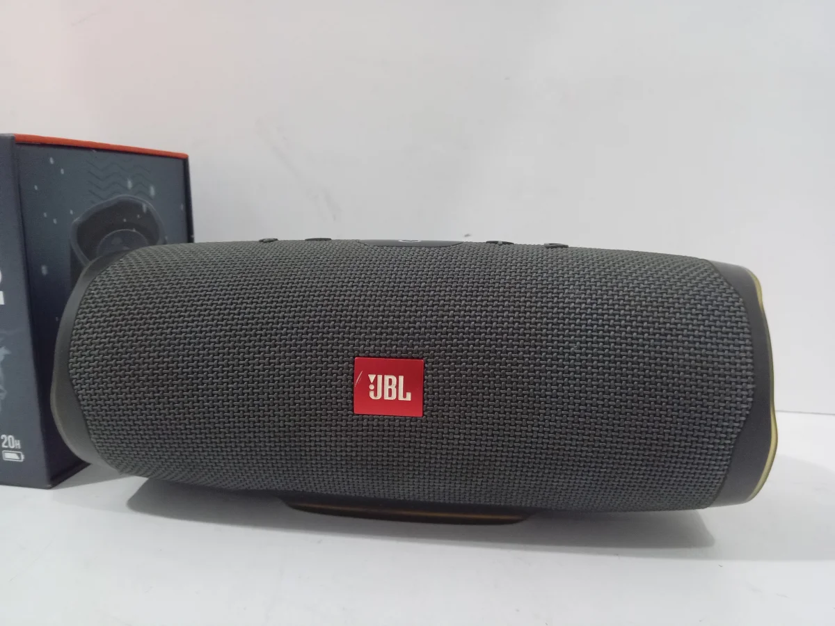 Foto 2 de Parlante Portatil Marca Jbl Modelo Essential 2 Acc No Tiene