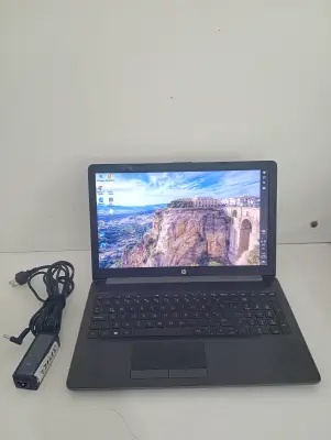 Notebook Marca Hp Modelo 15-Da0007la Procesador I3 Memoria Ram 4 Gb Disco Duro 500 Gb Generacion 7 Acc Maletin Cargador Teclado NumericoMouse