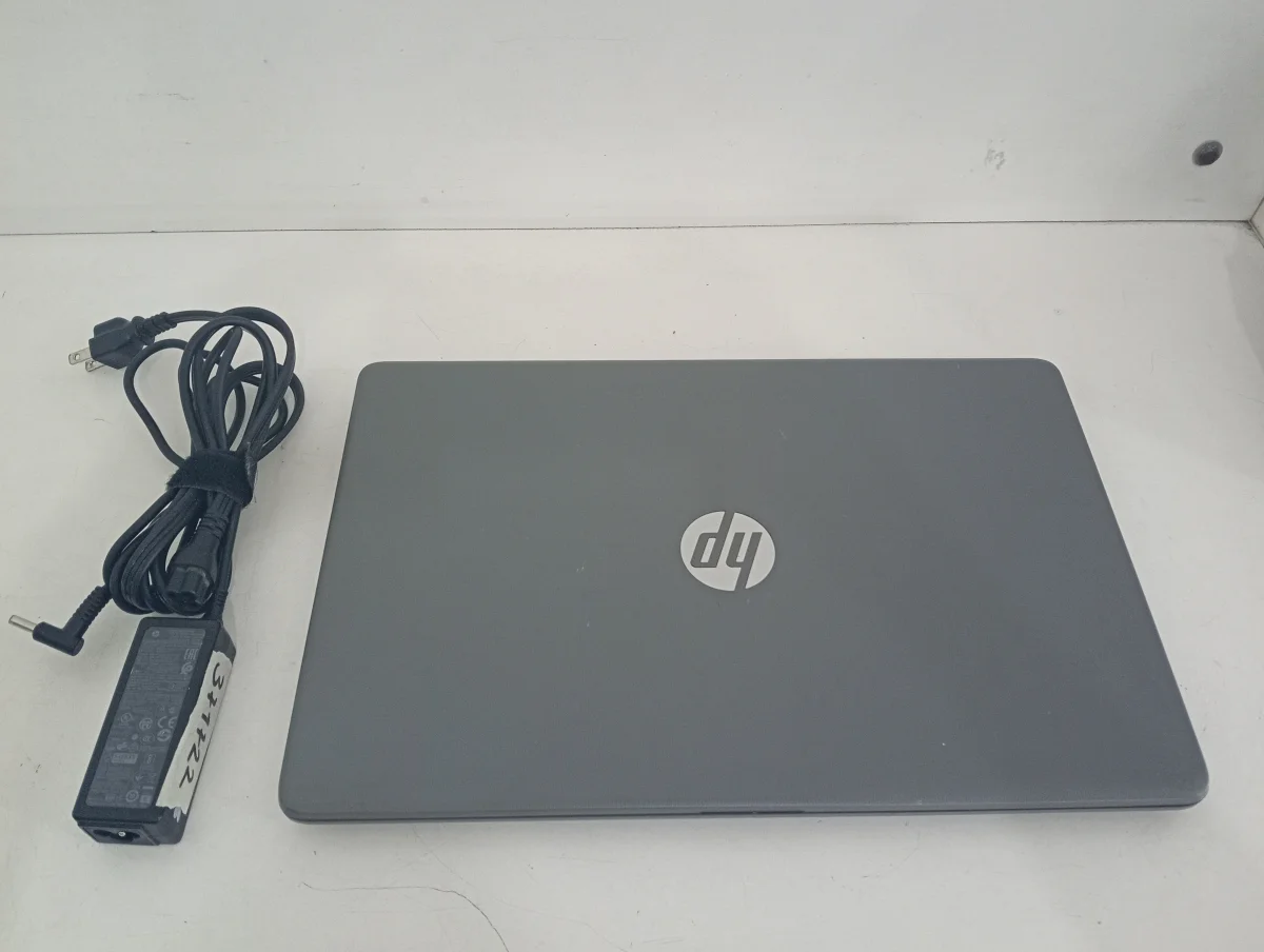 Foto 3 de Notebook Marca Hp Modelo 15-Da0007la Procesador I3 Memoria Ram 4 Gb Disco Duro 500 Gb Generacion 7 Acc Maletin Cargador Teclado NumericoMouse