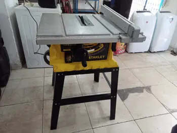 Sierra Tipo : De Banco Marca Stanley Modelo Sst1801 Usado En Buen Estado Acc: Disco Base Comentario: 1800watts Tipo De Mesa
