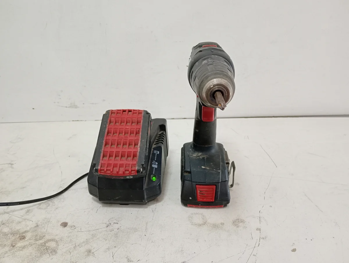 Foto 3 de Taladro Marca Bosch Modelo Gsr18-2 Nro Usado Con Desgaste Acc 2 BateriasCargador