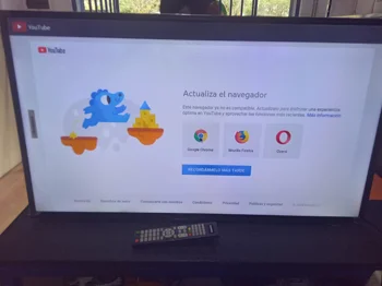 Foto 2 de Televisor Led Smart De 40 '' Marca Consumer Modelo Cmr-Led40 Con Control Usado En Buen Estado Acc 2 Patitas Sin Tornillos