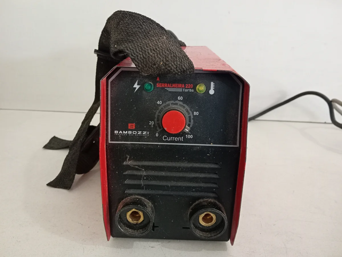 Foto 2 de Soldador Marca Bambozzi Modelo A Serrealheira 220 Turbo Usado En Buen Estado Acc Pinza Negativo Y Positivo