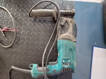 Taladro Marca Makita Modelo Hr2470 Usado En Buen Estado Acc Mango