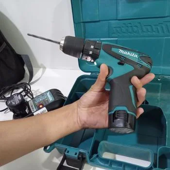 Foto 2 de Taladro Marca Makita Modelo Hp330d Acc Con Cargador 2-Baterias