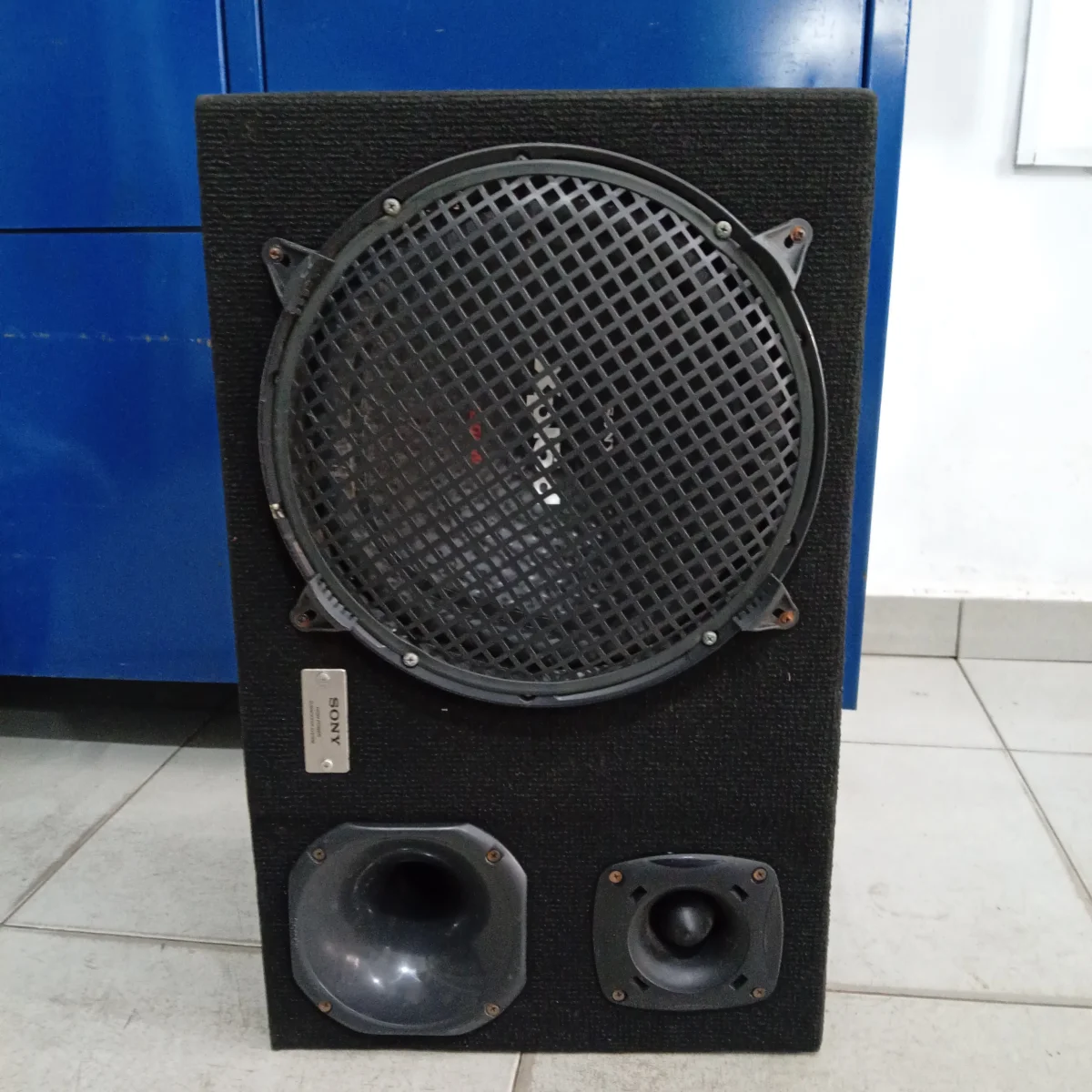 Caja C/ Parlantes Para Auto Usado En Buen Estado Acc Boffer Marca Sony Xplot 1800w Con Corneta Y Tuister Jbl Caja Forrada