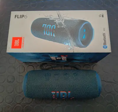 Speaker Potencia Watts No Tiene Marca Jbl Sin Control Modelo Flip 6 Usado En Buen Estado Con Caja Acc Caja Cable