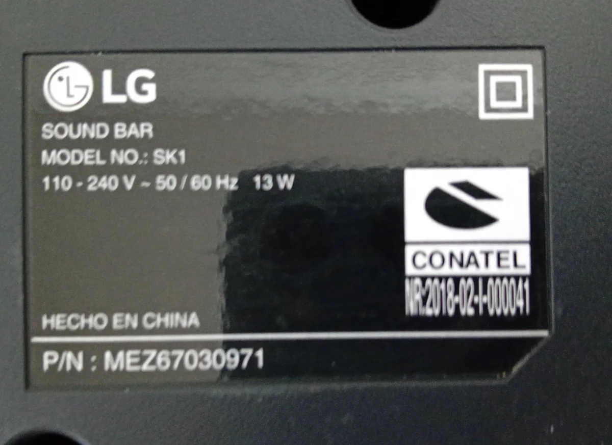 Foto 3 de Barra De Sonido Marca Lg Modelo Sk1 Usado En Buen Estado Con Control Acc BtEntrada AuxEntrada De Fibra Optica