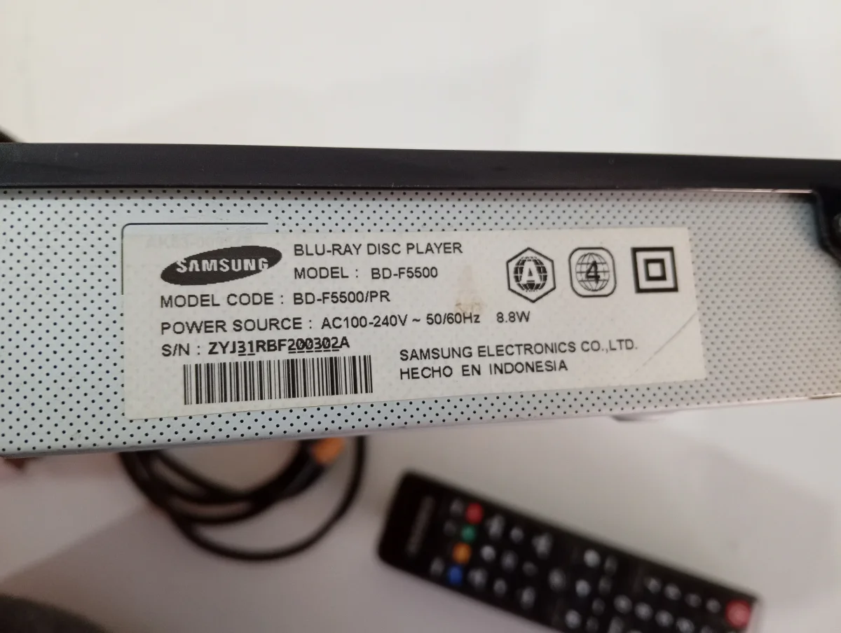 Foto 3 de Blu-Ray Marca Samsung Con Control Modelo Bdf-5500 Usado En Buen Estado Acc Cable Hdmi Control