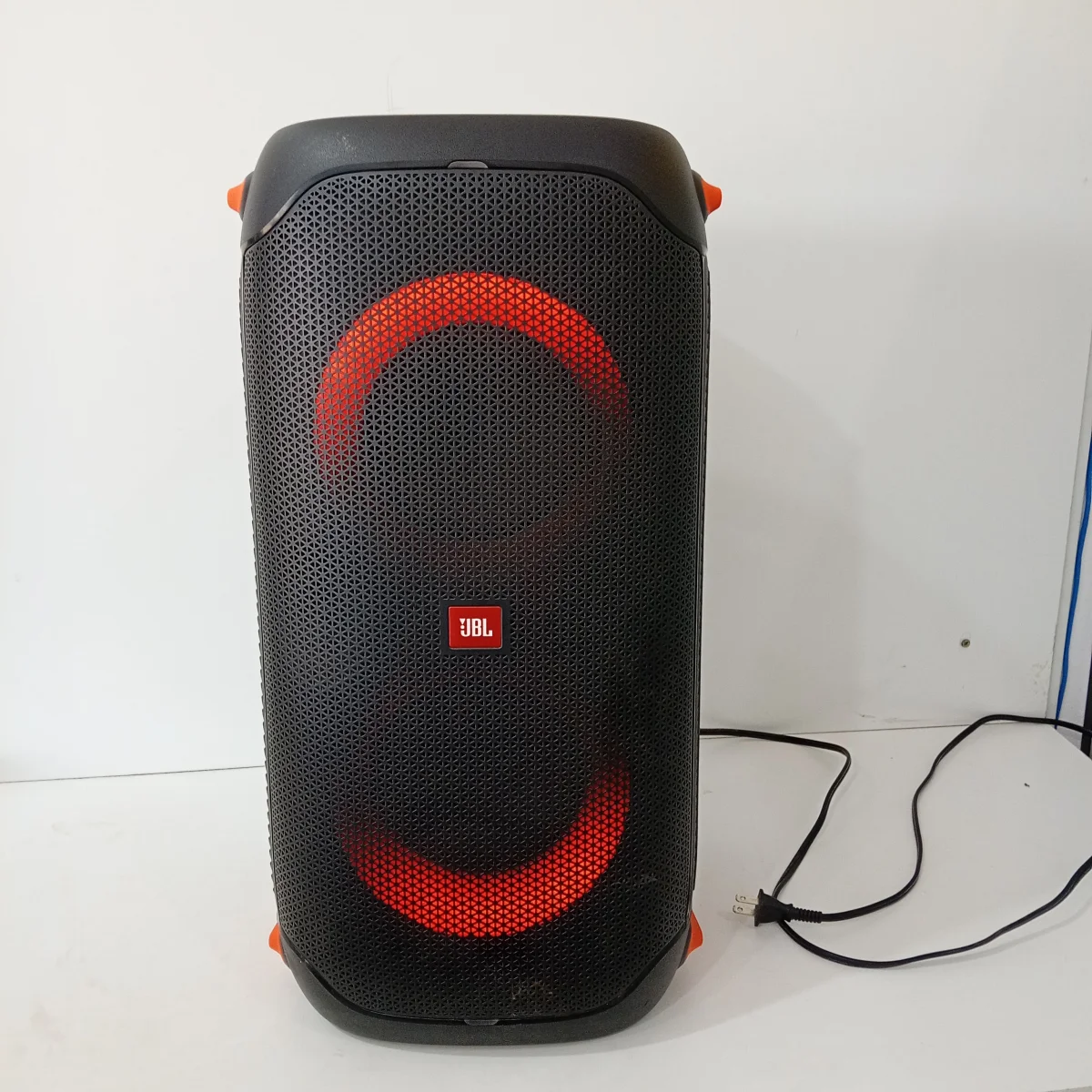 Parlante Portatil Marca Jbl Modelo Partybox110 Usado En Buen Estado Con Bt Acc Cable Power