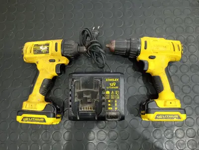 Taladro Marca Stanley Modelo No Tiene Acc Cargador Dos Baterias