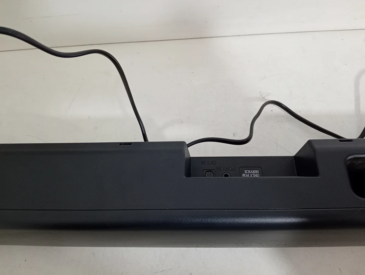 Foto 3 de Barra De Sonido Marca Jbl Modelo Bar Studio Usado En Buen Estado Con No Tiene Acc Cable Power Con Transformador