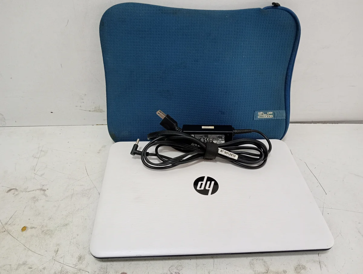 Foto 3 de Notebook Marca Hp Modelo Rtl8723be Procesador Celeron Memoria Ram 4 Gb Disco Duro 350 Gb Generacion 3 Acc Funda